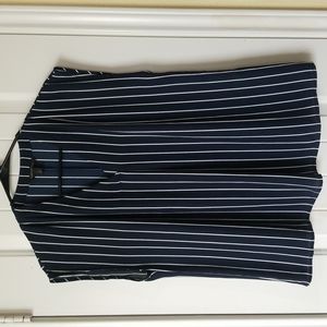 Banana Republic V neck top